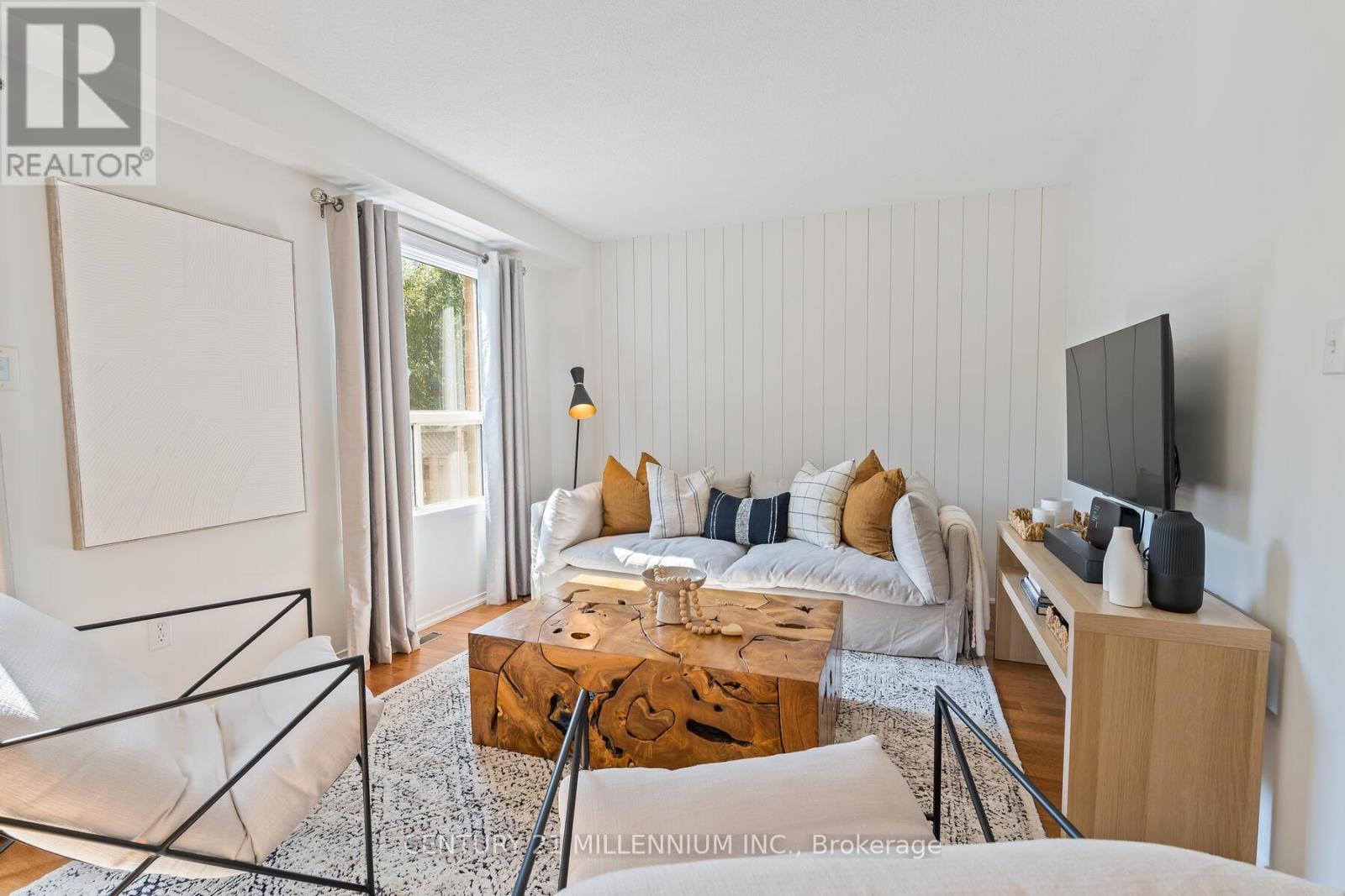 Photo 15 of 506 Taylor Crescent, Burlington ON