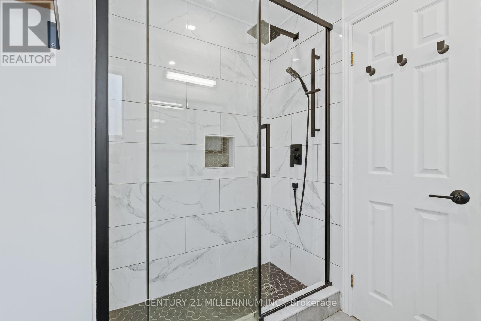 Photo 27 of 506 Taylor Crescent, Burlington ON