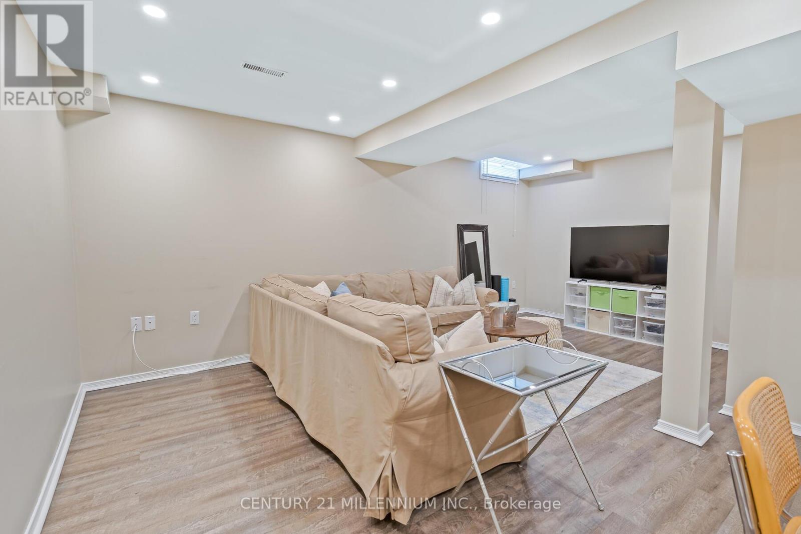 Photo 34 of 506 Taylor Crescent, Burlington ON