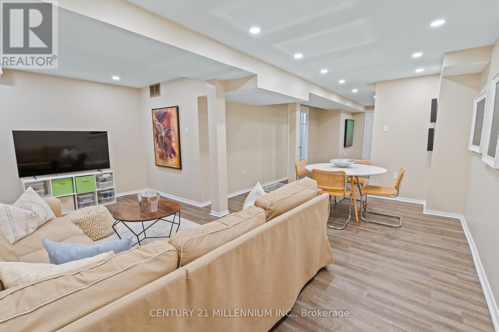 Photo 37 of 506 Taylor Crescent, Burlington ON