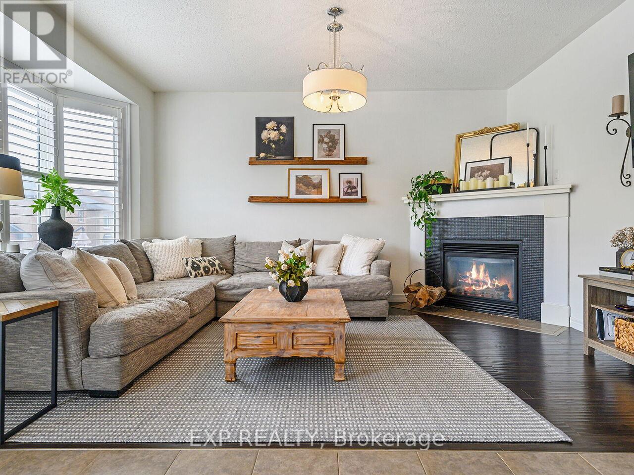 Photo 19 of 171 Giddings Crescent, Milton ON