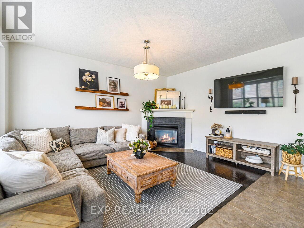 Photo 20 of 171 Giddings Crescent, Milton ON