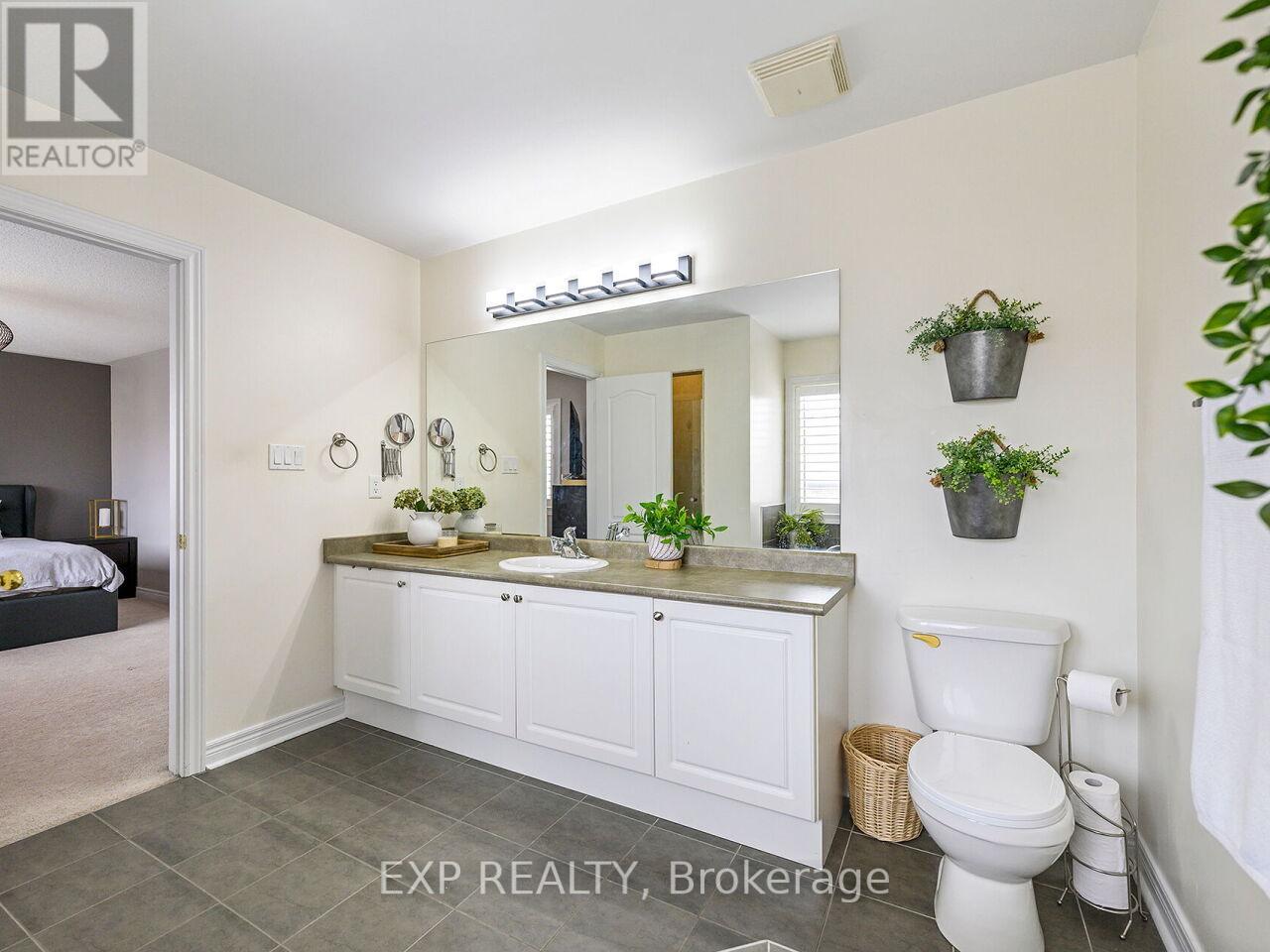 Photo 25 of 171 Giddings Crescent, Milton ON