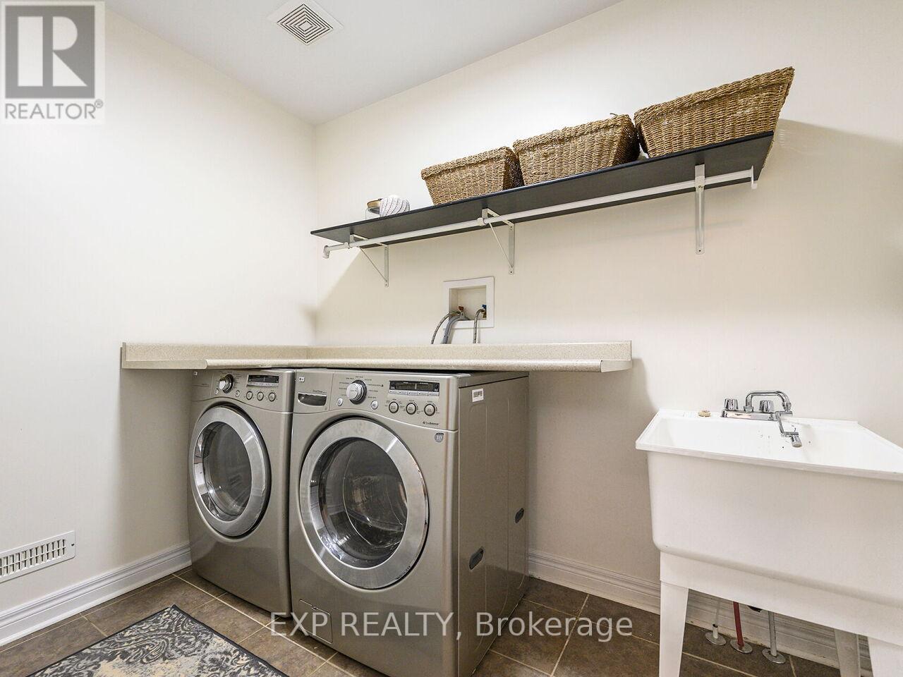 Photo 31 of 171 Giddings Crescent, Milton ON