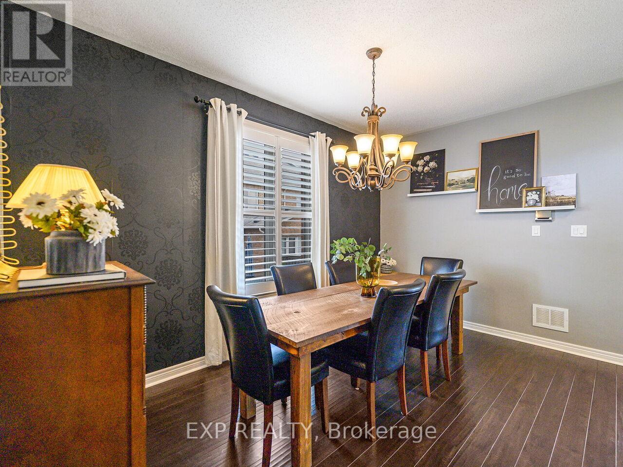 Photo 5 of 171 Giddings Crescent, Milton ON