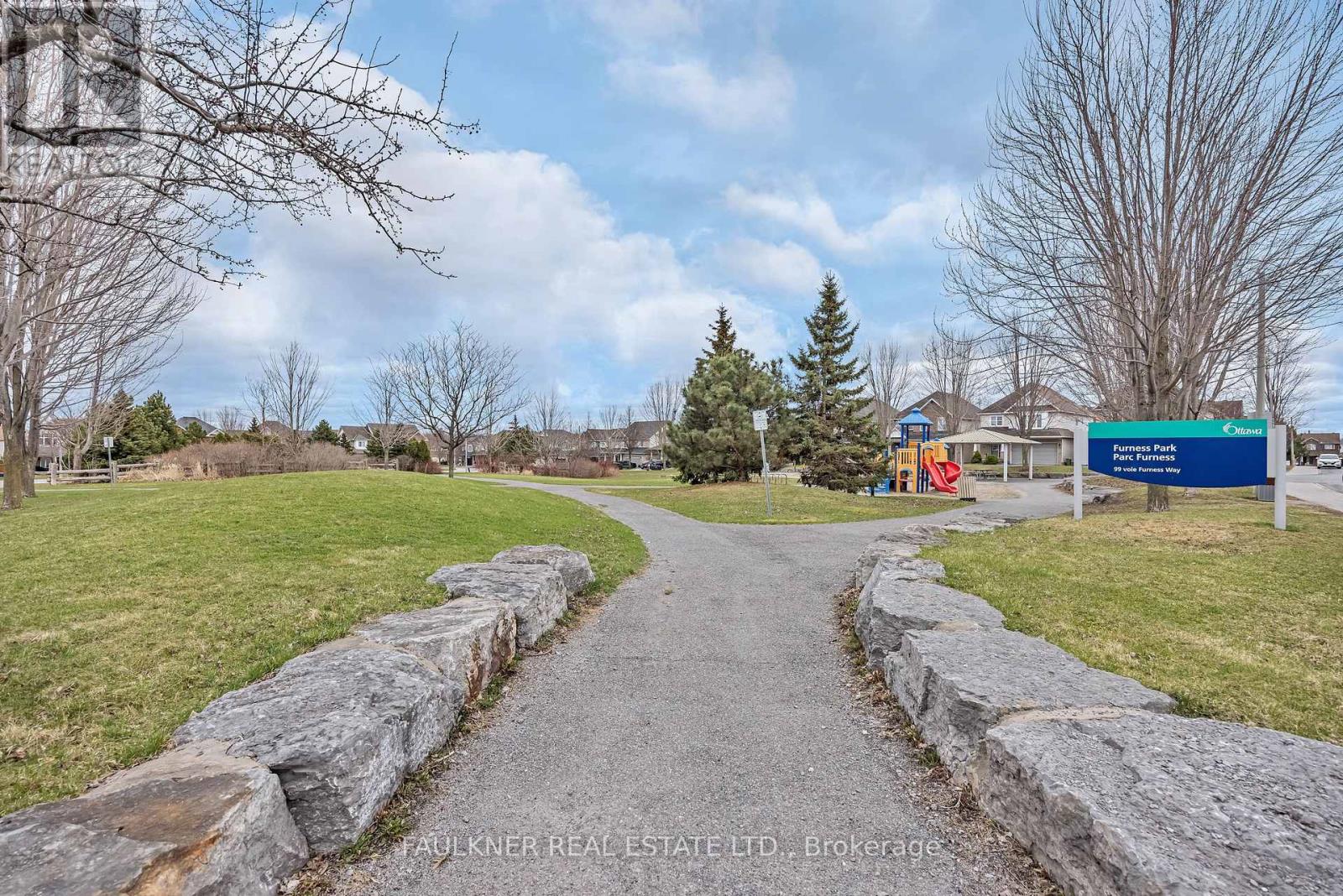 Photo 2 of 197 Flodden Way, Ottawa ON