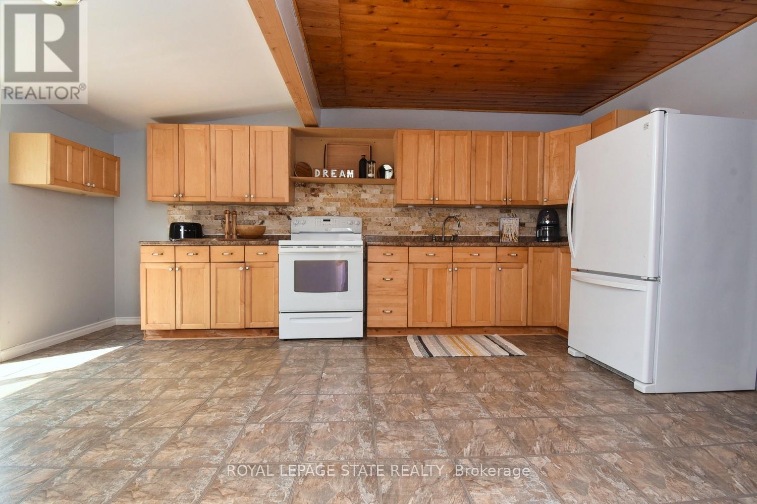 Photo 25 of 120 Clara Street, Thorold ON