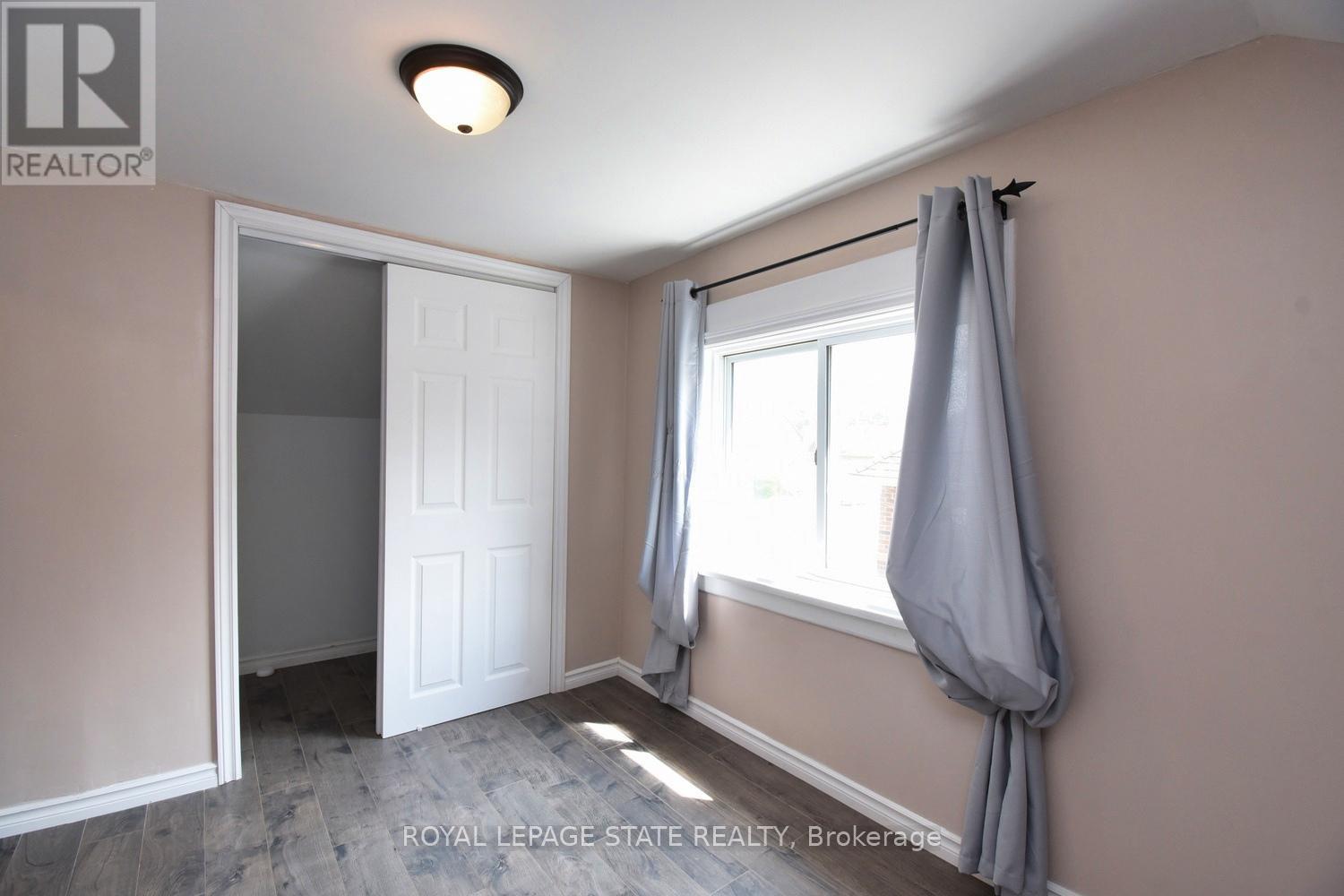 Photo 42 of 120 Clara Street, Thorold ON