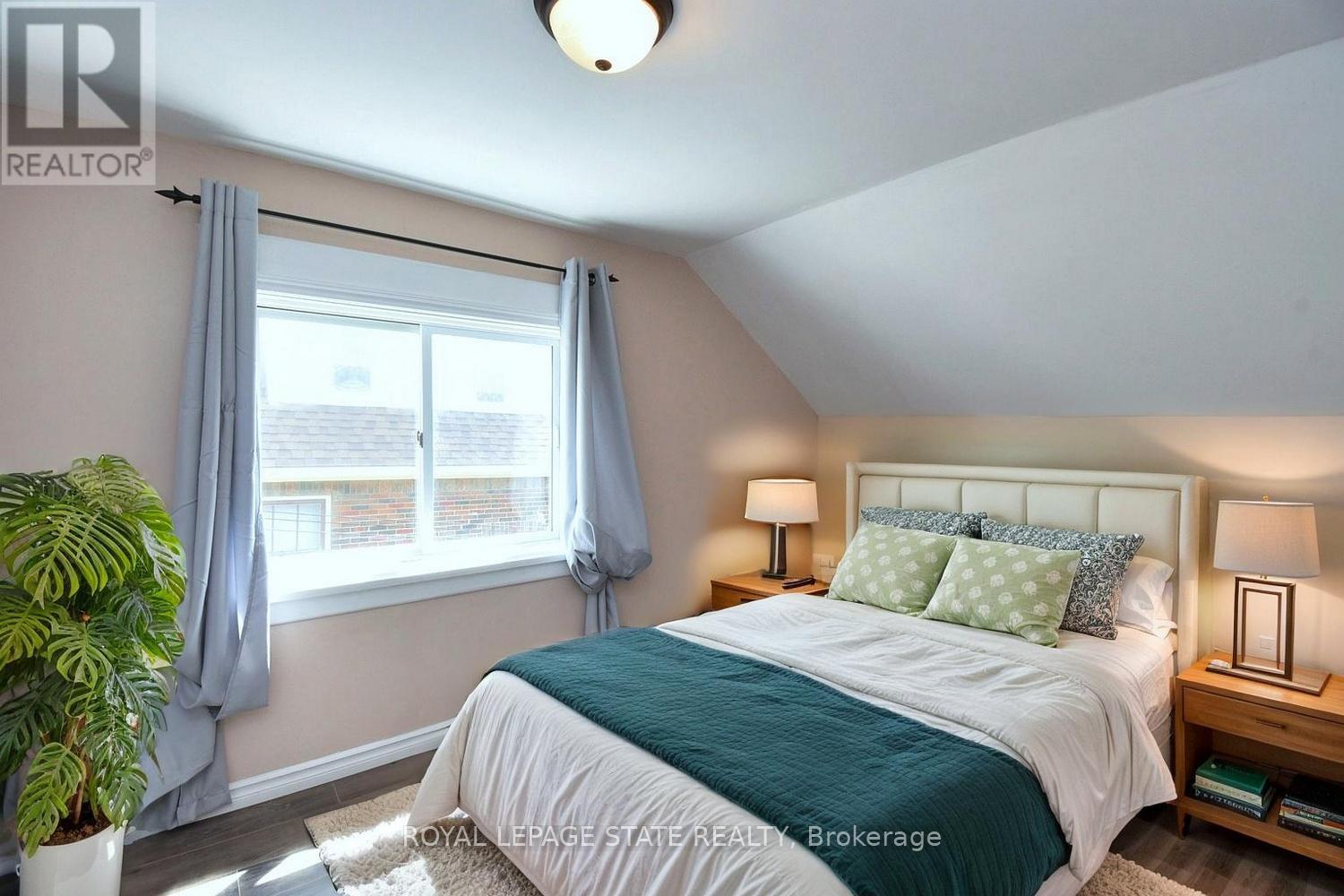 Photo 16 of 120 Clara Street, Thorold ON