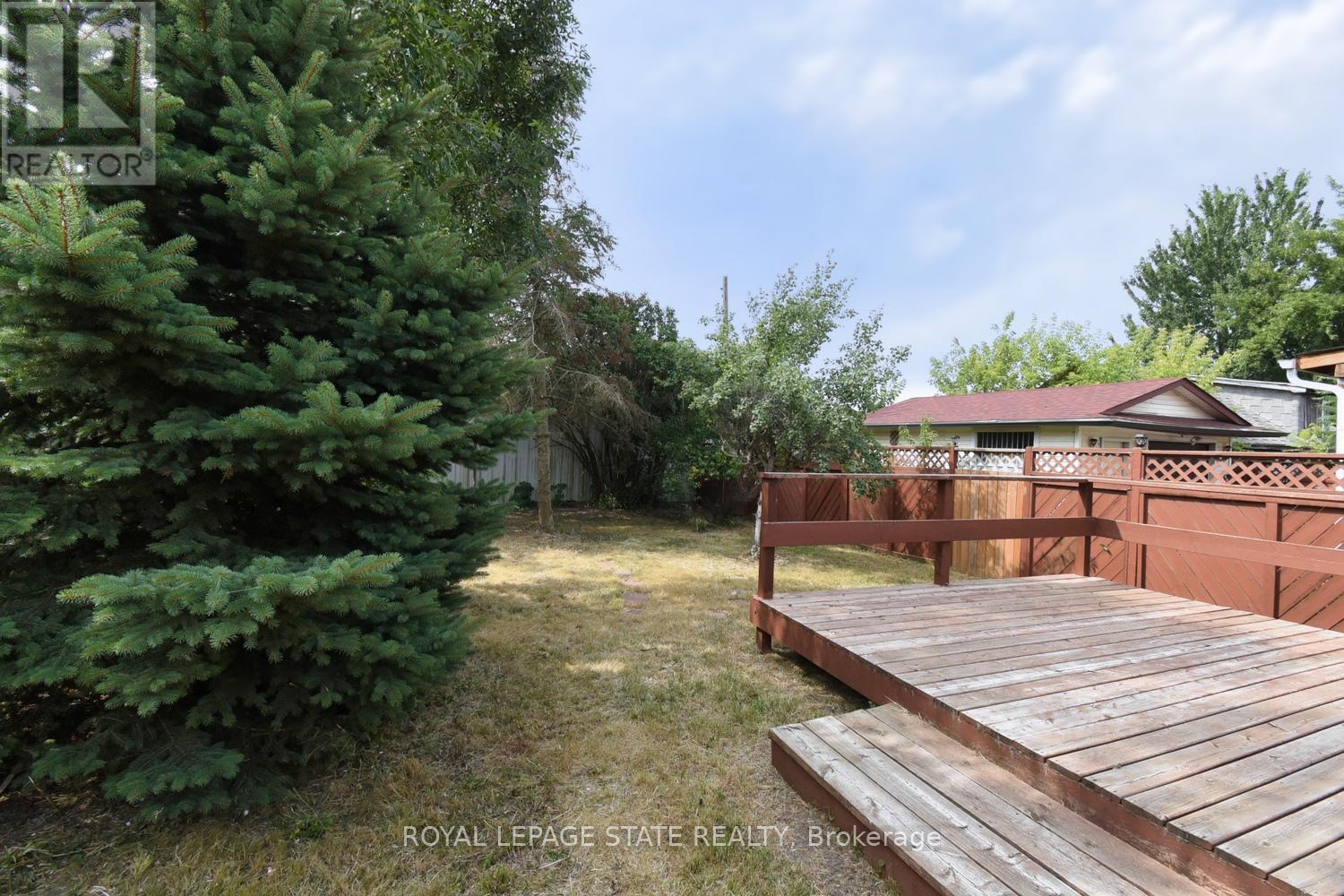 Photo 35 of 120 Clara Street, Thorold ON