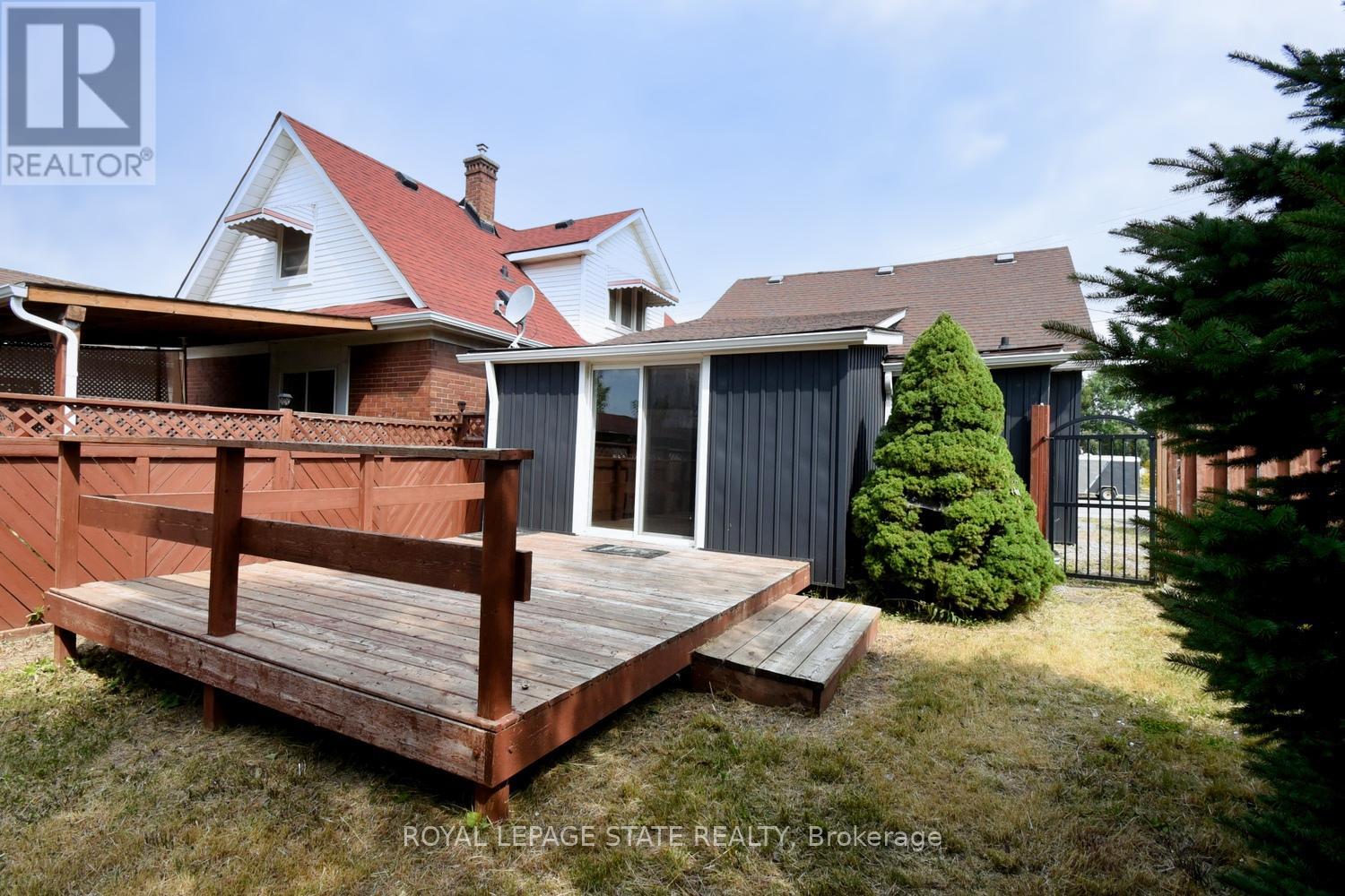 Photo 13 of 120 Clara Street, Thorold ON
