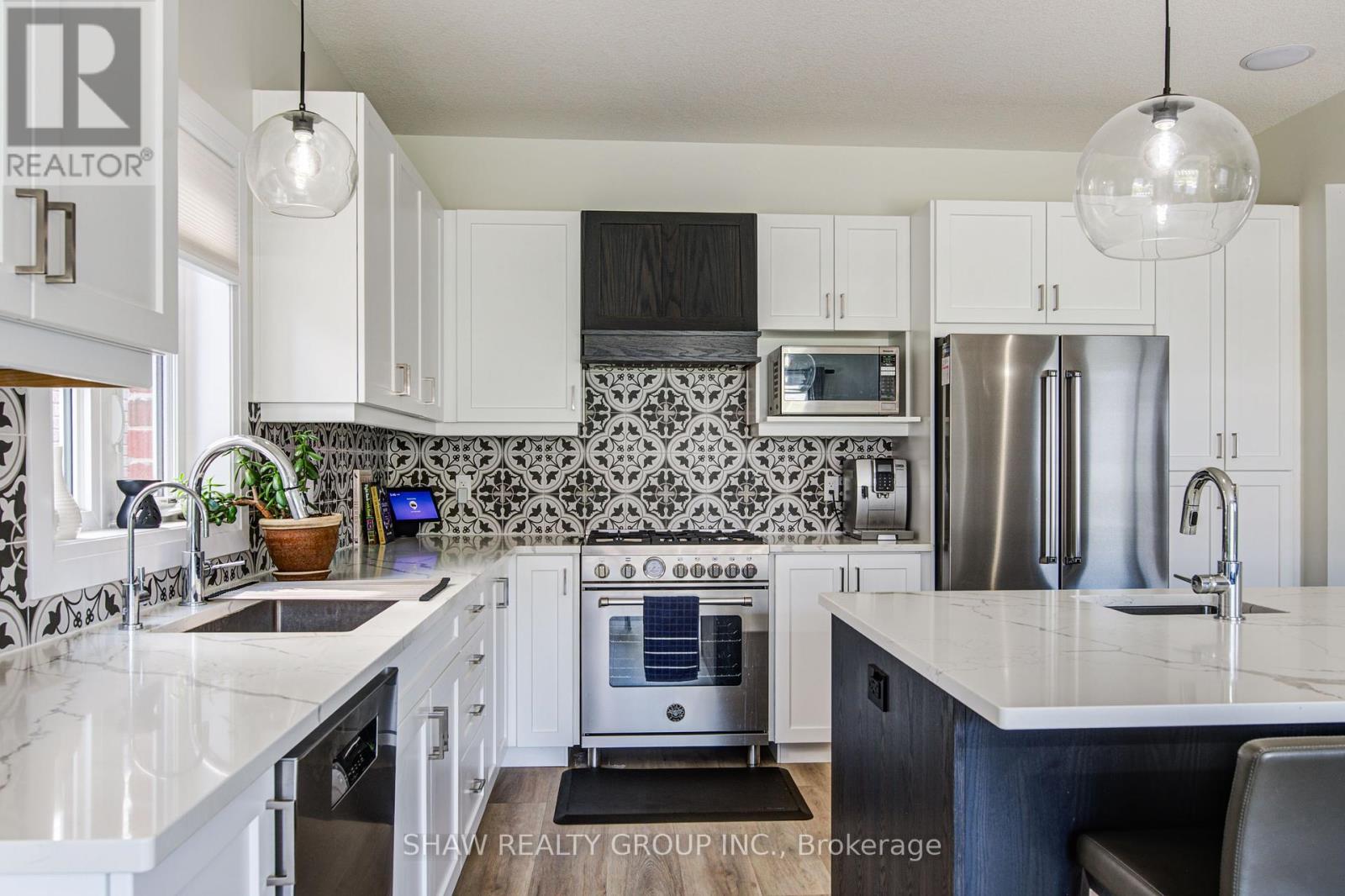 Photo 32 of 32 Arlington Parkway, Brant ON