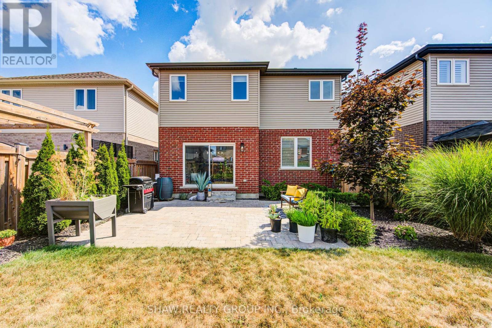 Photo 22 of 32 Arlington Parkway, Brant ON