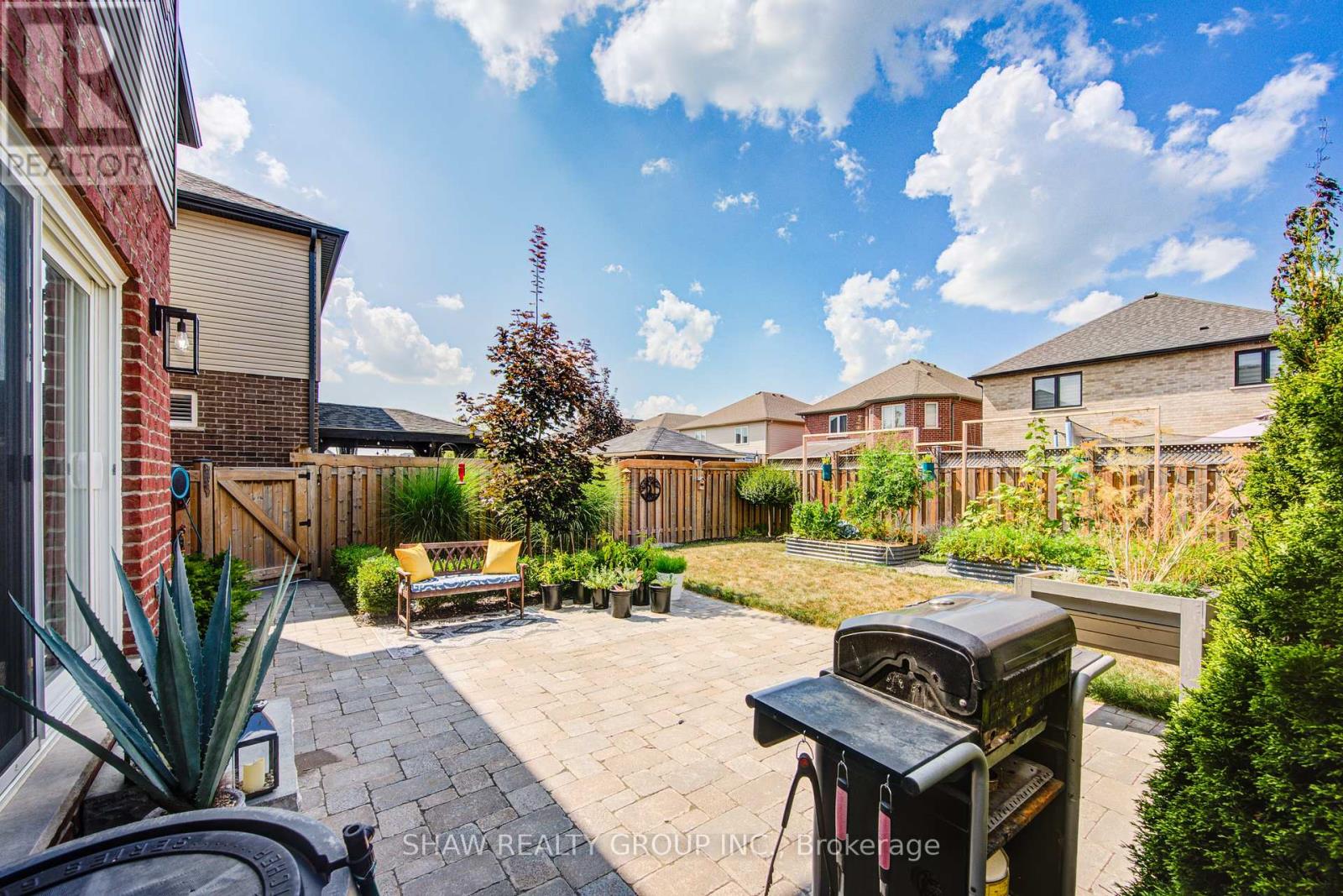 Photo 29 of 32 Arlington Parkway, Brant ON
