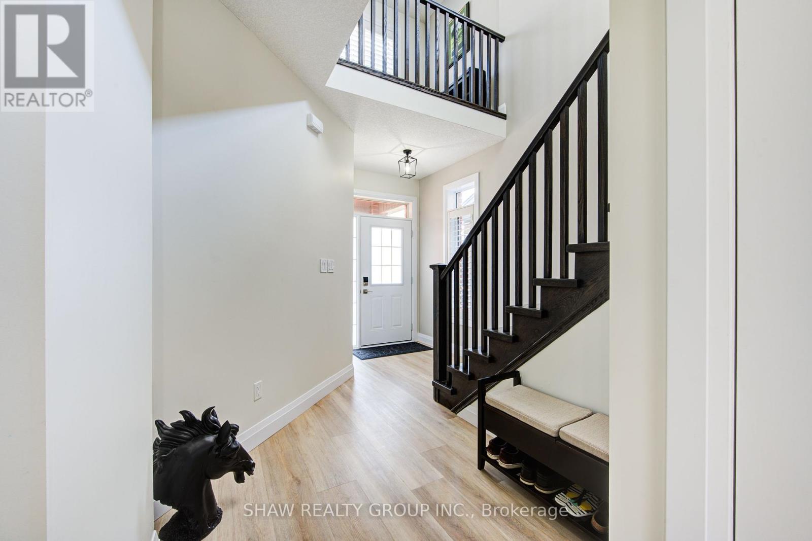 Photo 24 of 32 Arlington Parkway, Brant ON