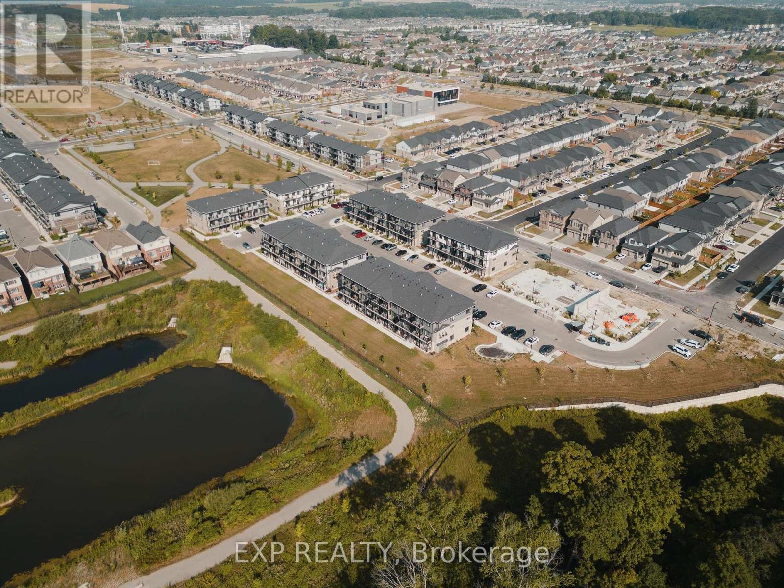 Photo 21 of 104 Lomond Lane W, Kitchener ON