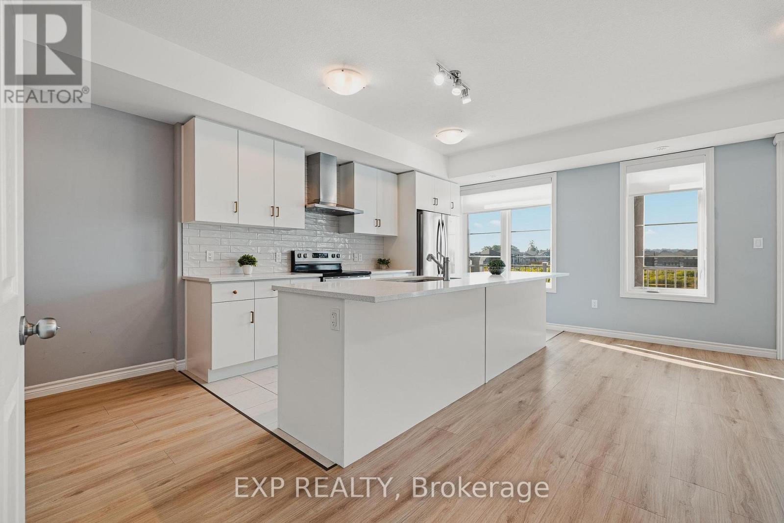 Photo 7 of 104 Lomond Lane W, Kitchener ON