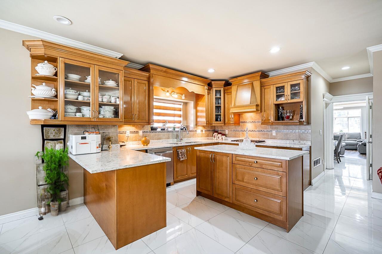 Photo 9 of 12967 106 A Avenue, Surrey BC