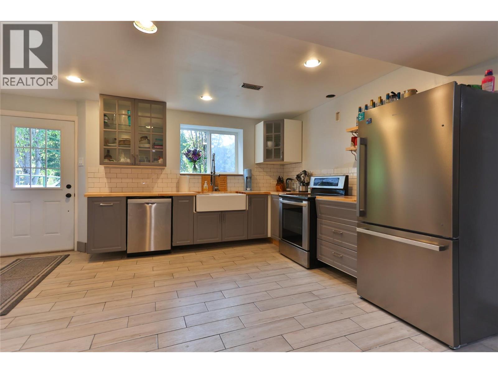 Photo 3 of 4161 Verigin Road, Nelson BC