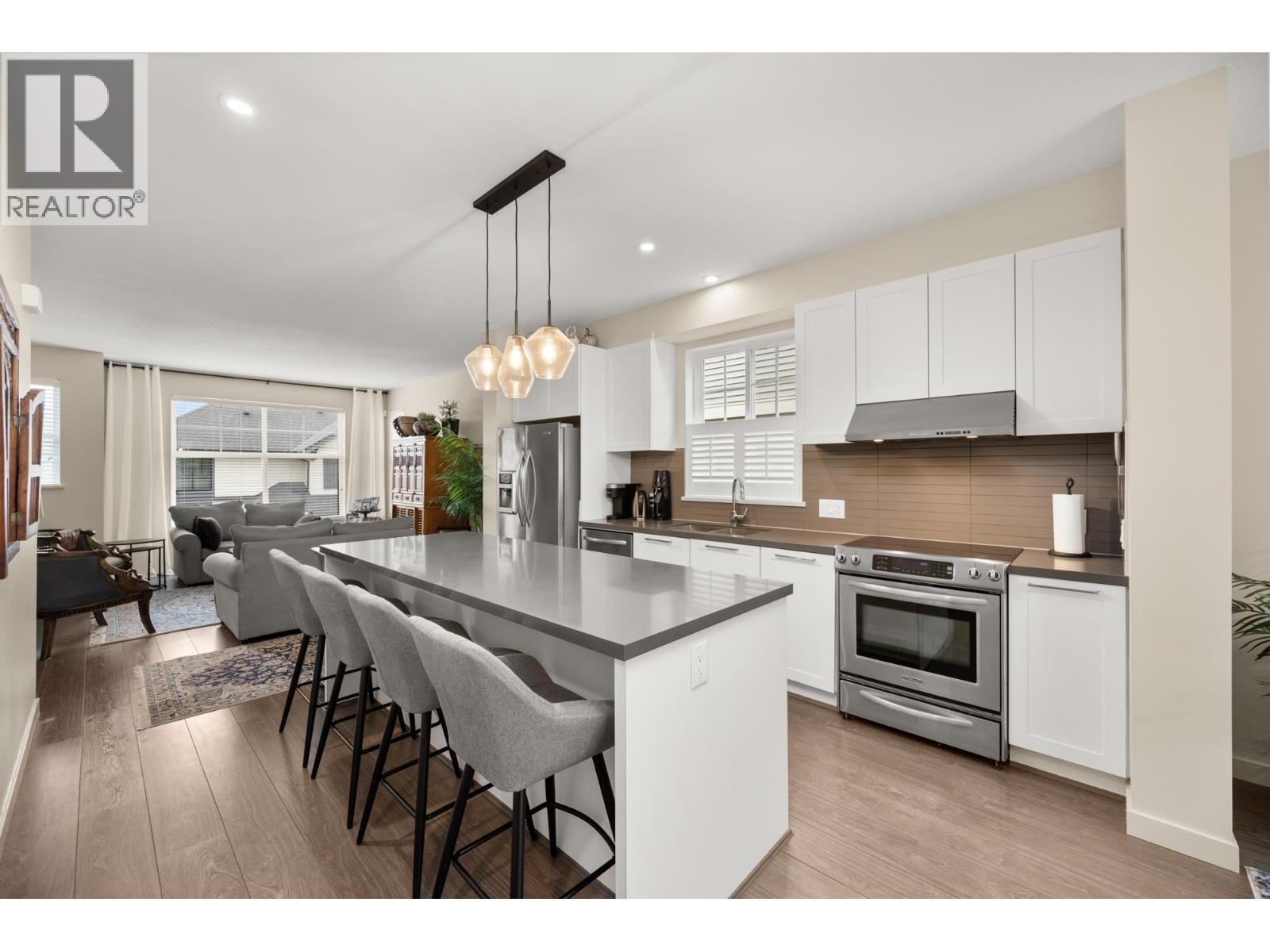 Photo 25 of 18 3461 Princeton Avenue, Coquitlam BC