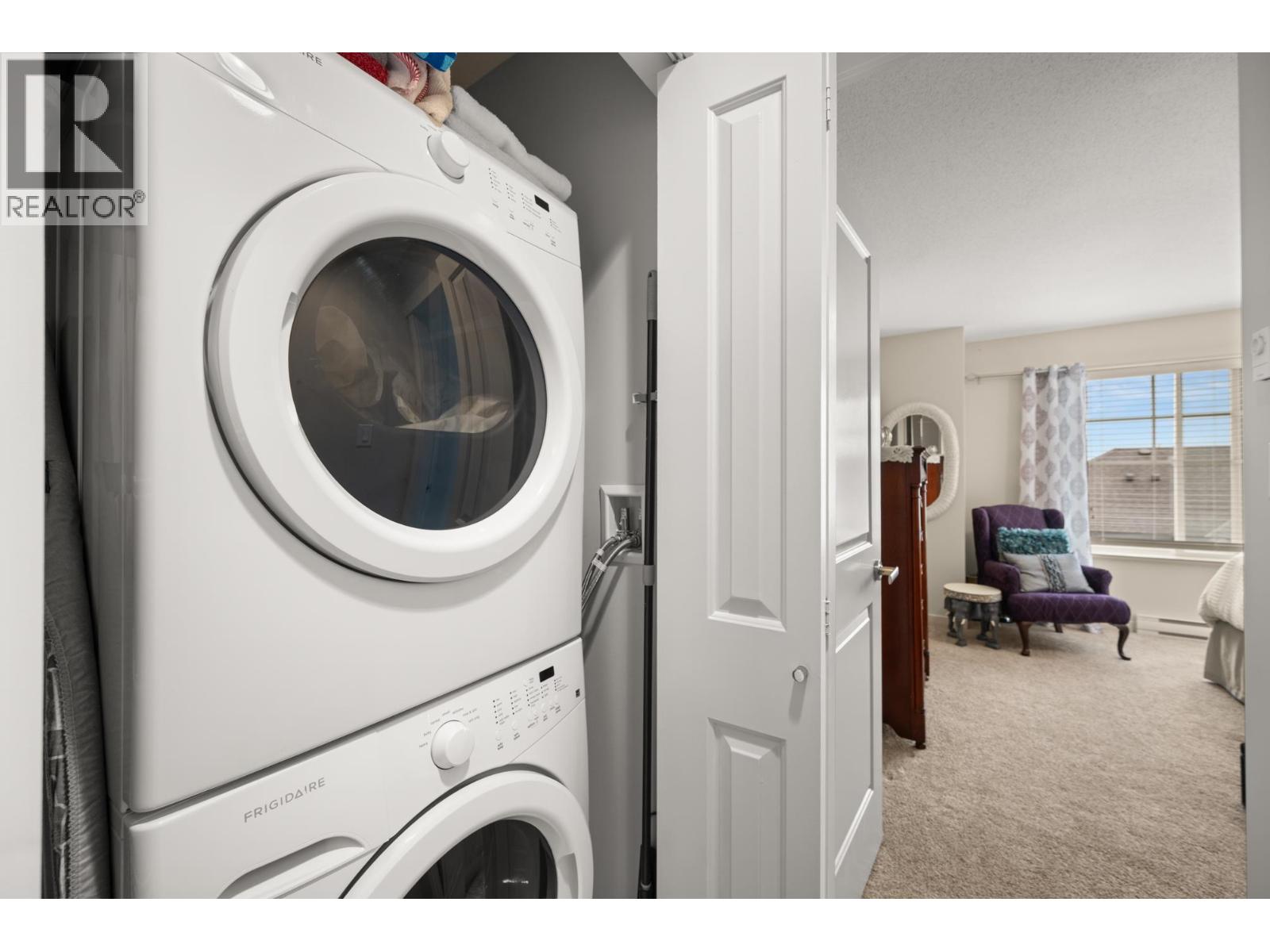 Photo 16 of 18 3461 Princeton Avenue, Coquitlam BC