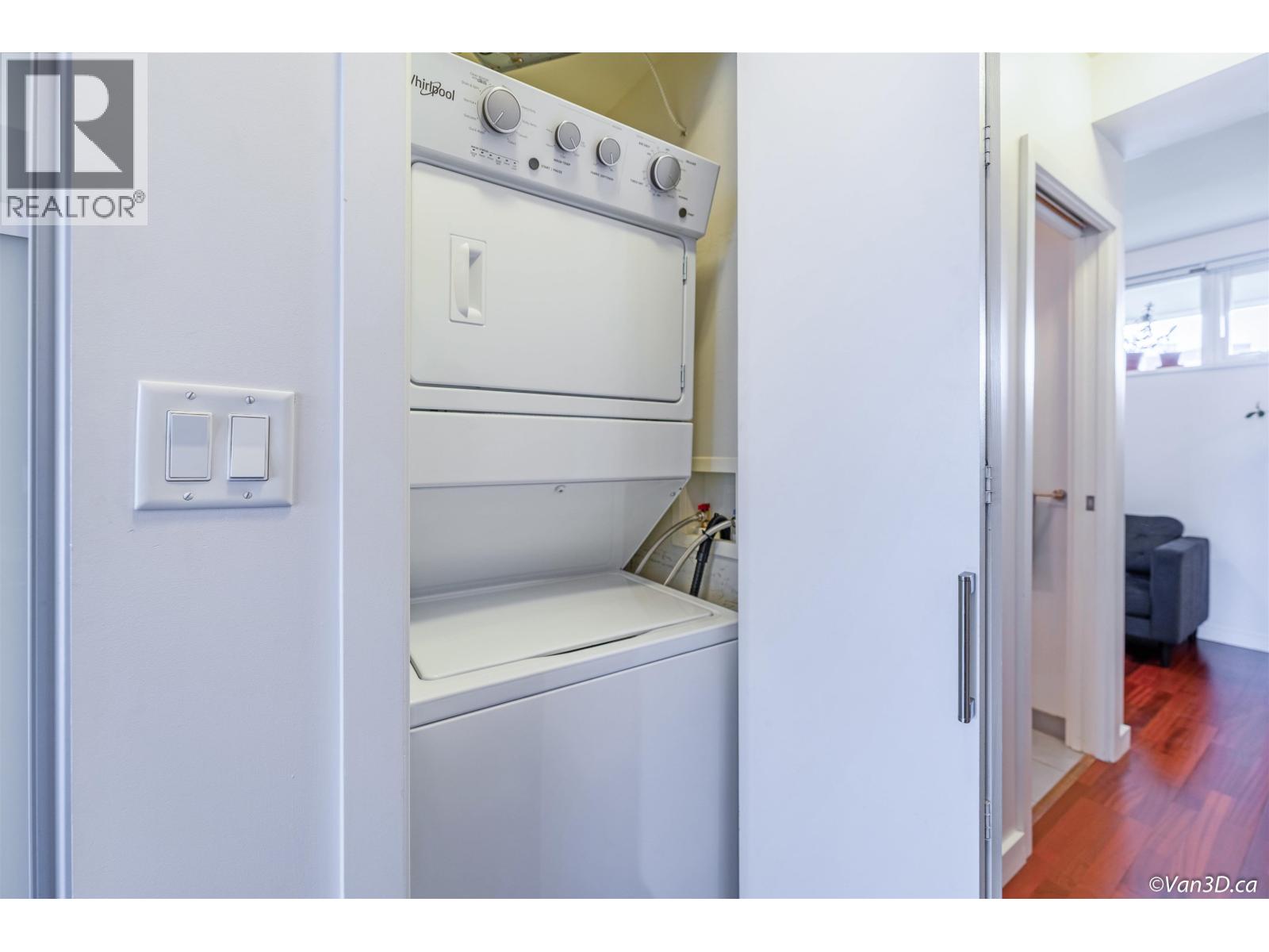 Photo 17 of 306 2055 Yukon Street, Vancouver BC