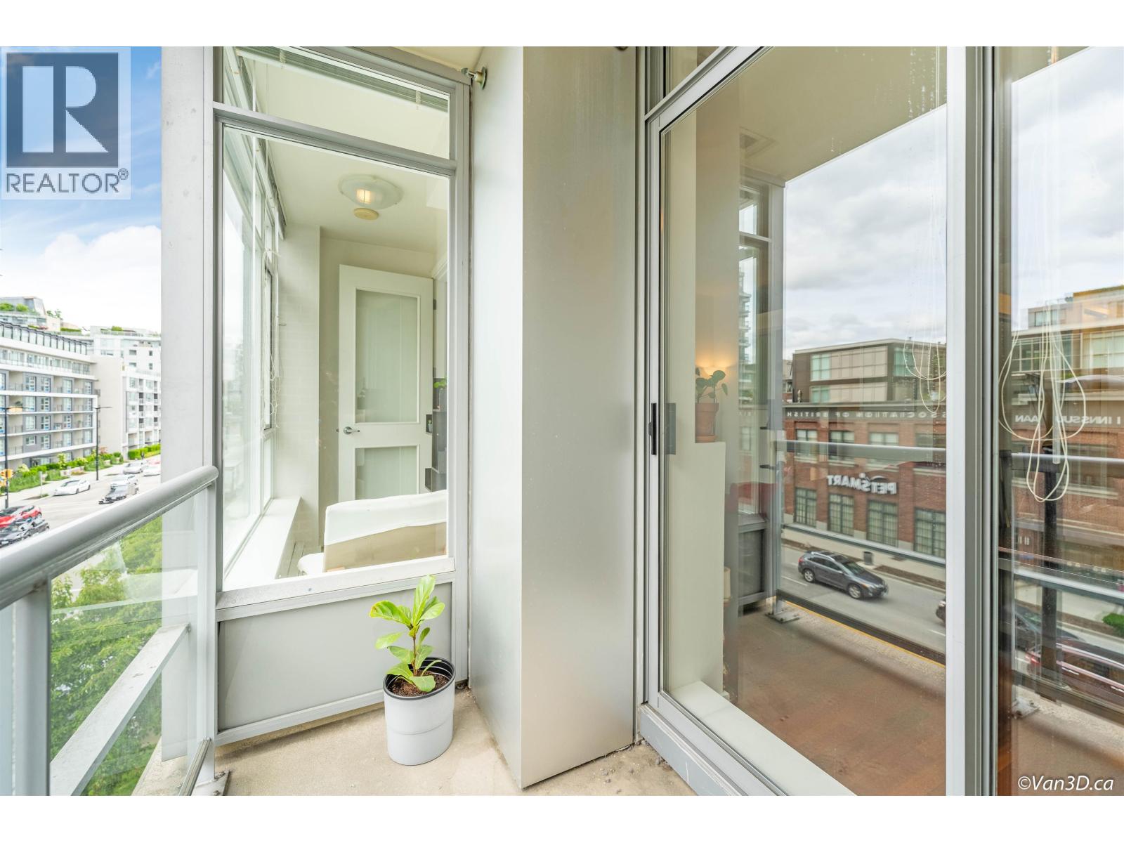 Photo 19 of 306 2055 Yukon Street, Vancouver BC