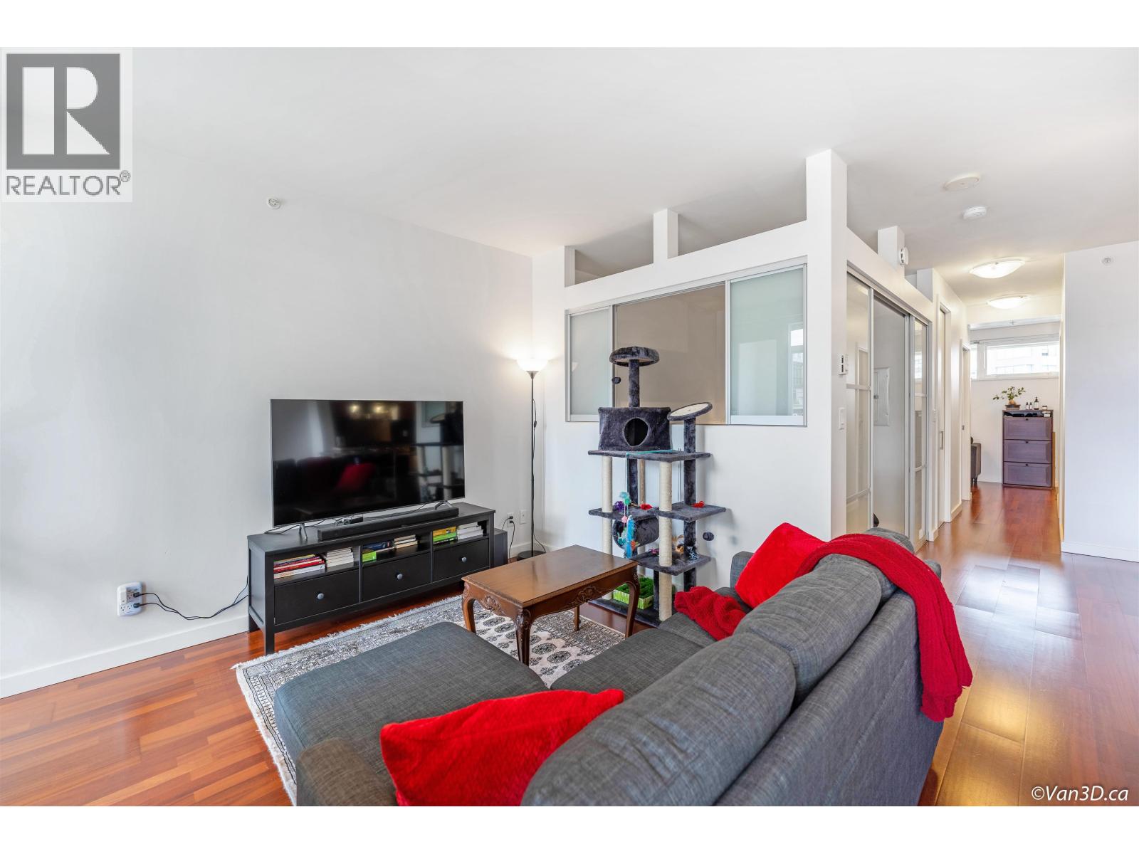 Photo 2 of 306 2055 Yukon Street, Vancouver BC