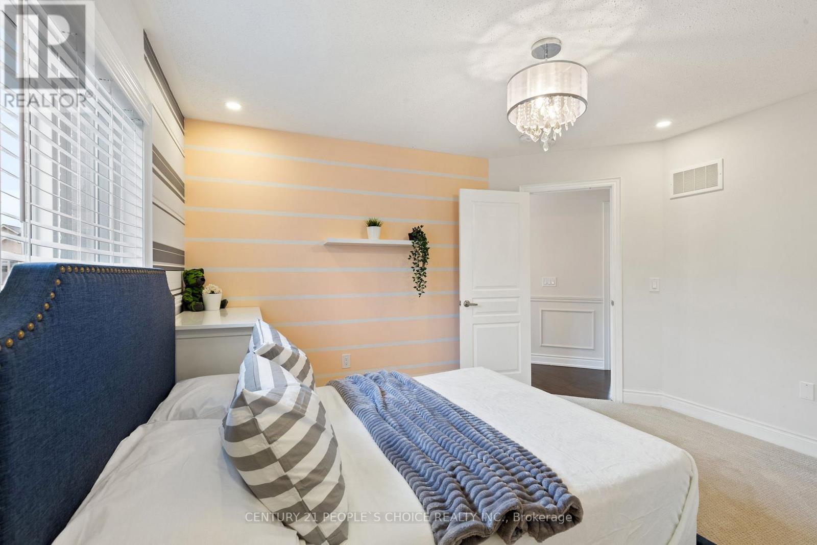 Photo 14 of 240 Etheridge Avenue, Milton ON