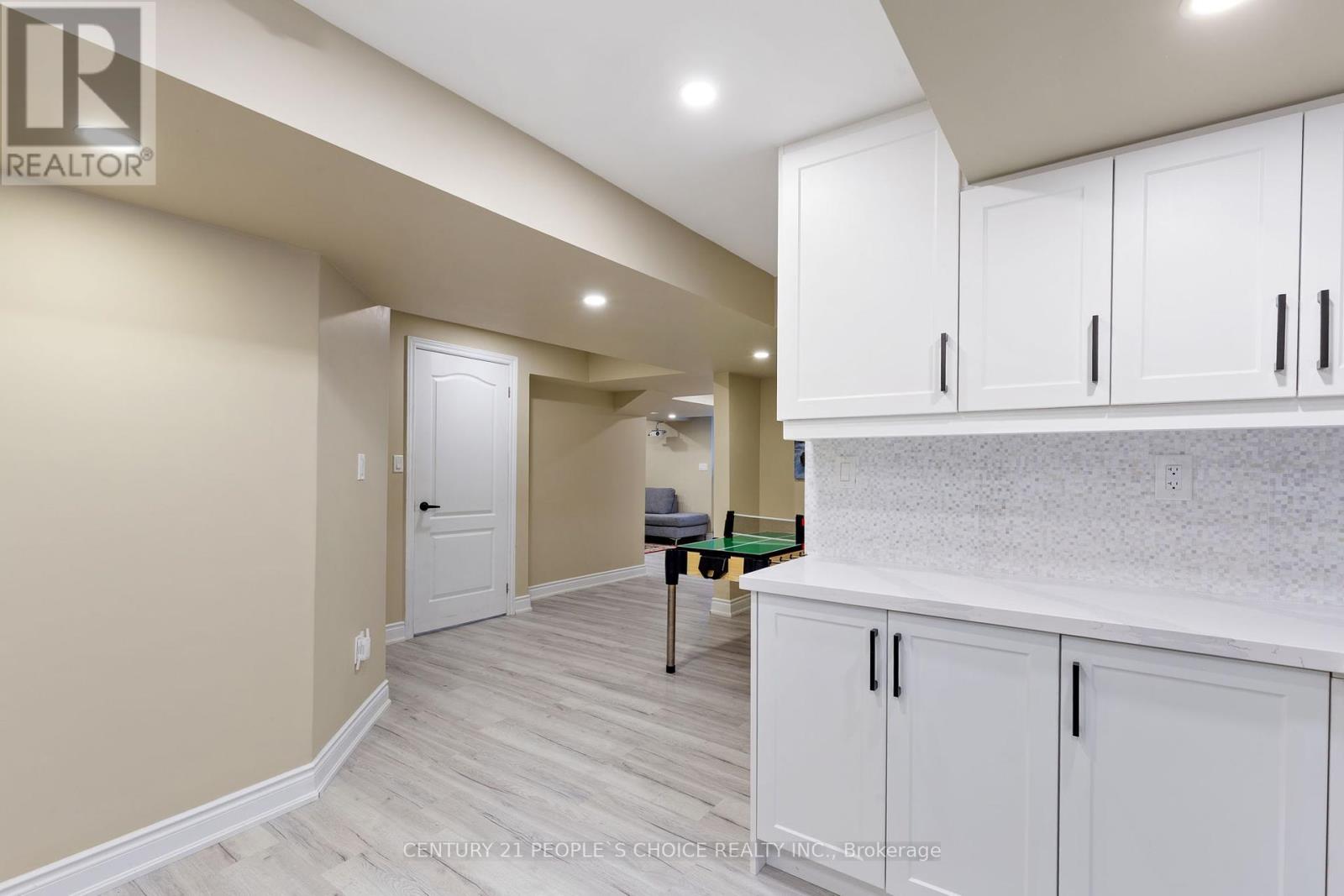 Photo 3 of 240 Etheridge Avenue, Milton ON