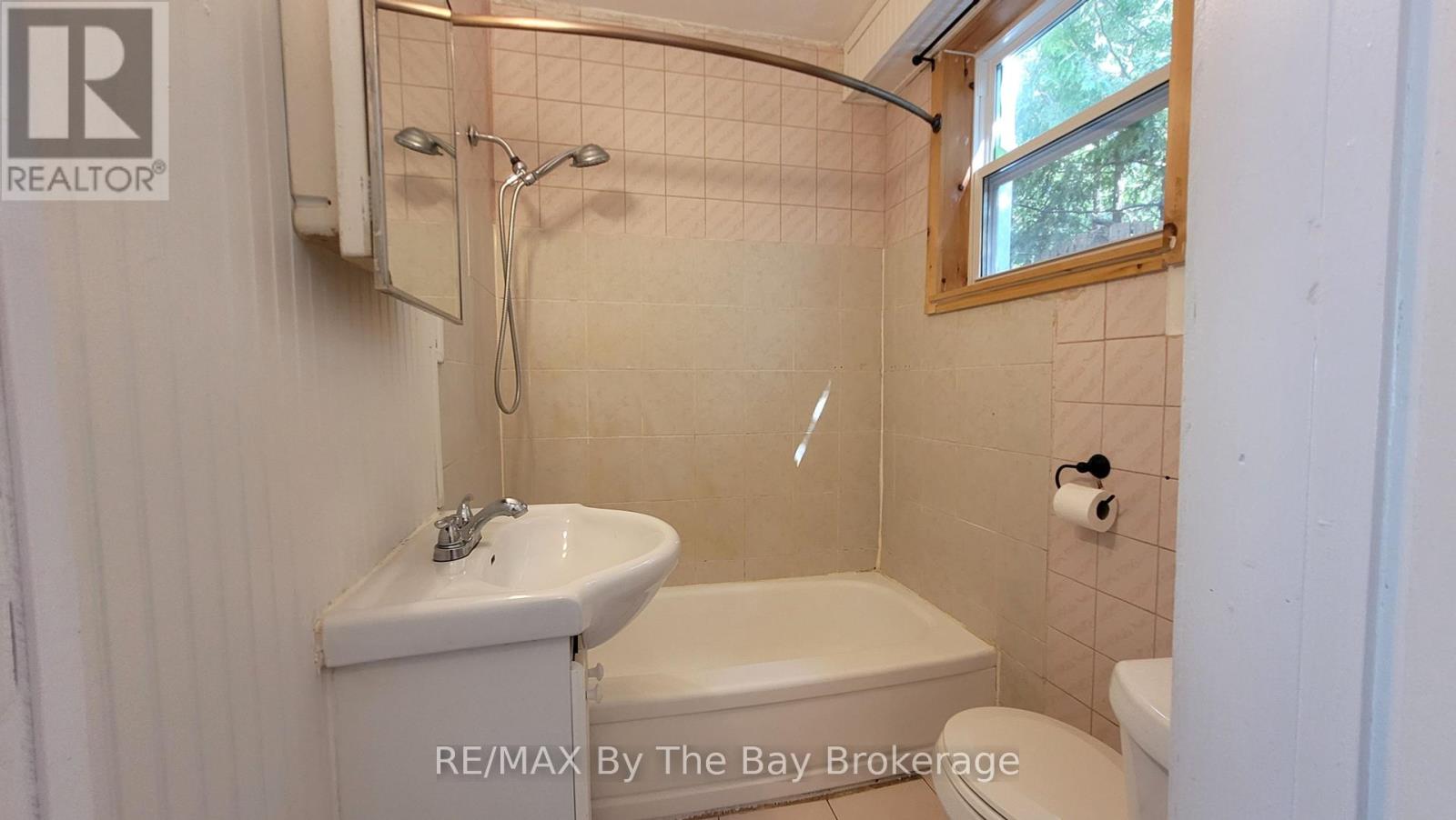 Photo 6 of A 07 280 River Road E, Wasaga Beach ON