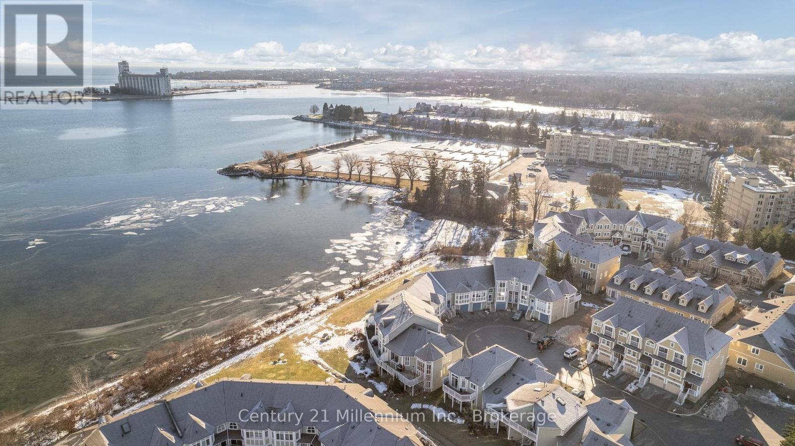 Photo 27 of 15 Cranberry Quay, Collingwood ON