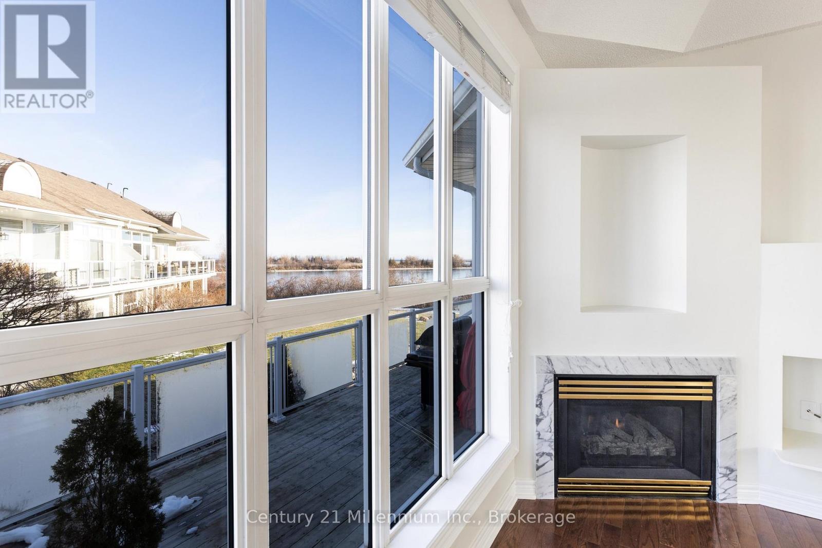 Photo 14 of 15 Cranberry Quay, Collingwood ON