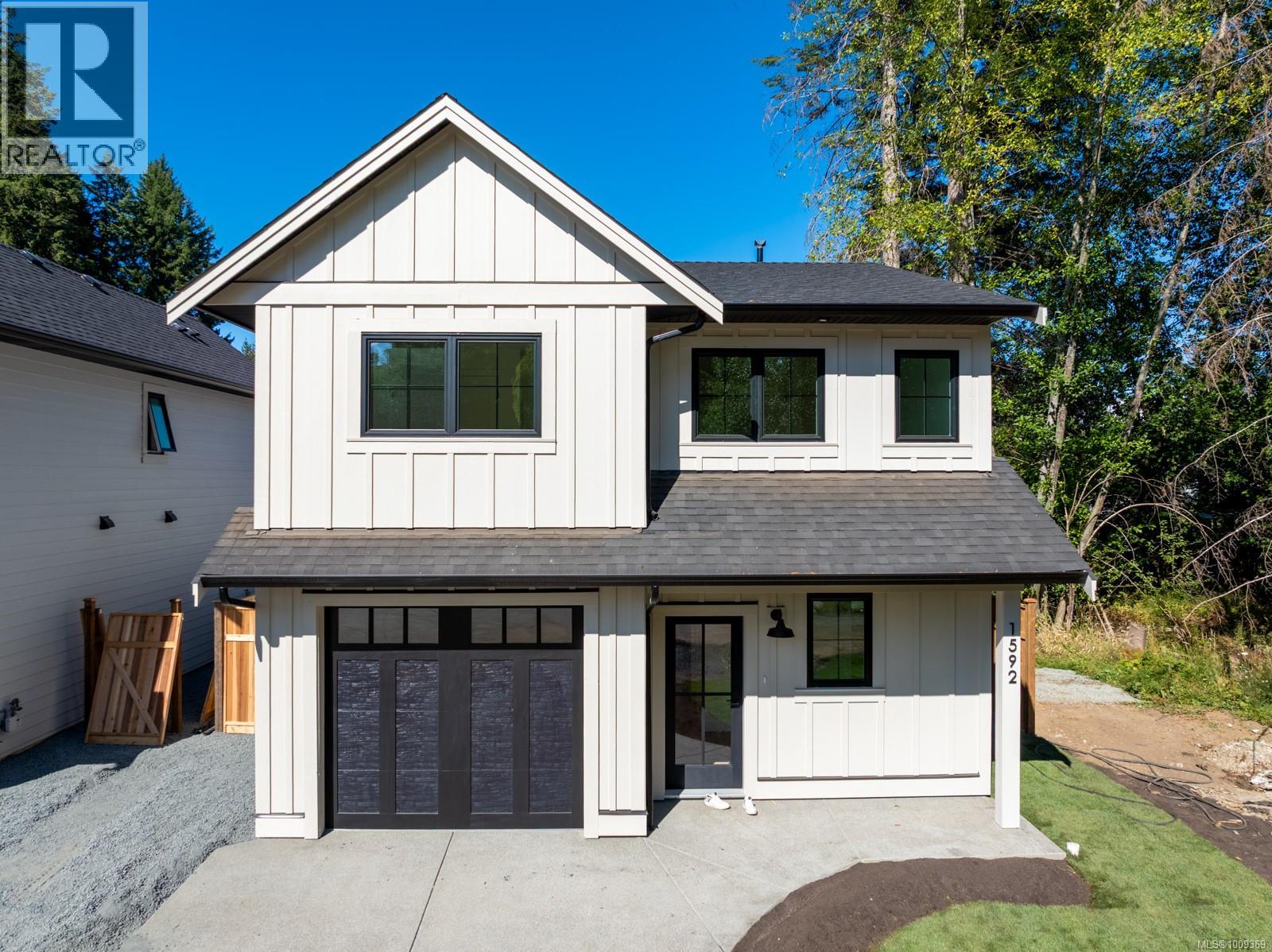 Photo 1 of 1592 Larsen Rd, Courtenay BC