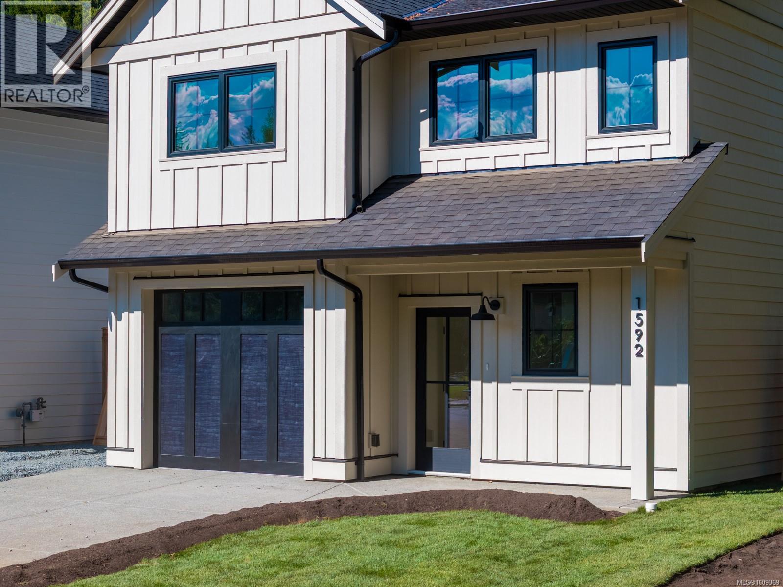 Photo 7 of 1592 Larsen Rd, Courtenay BC