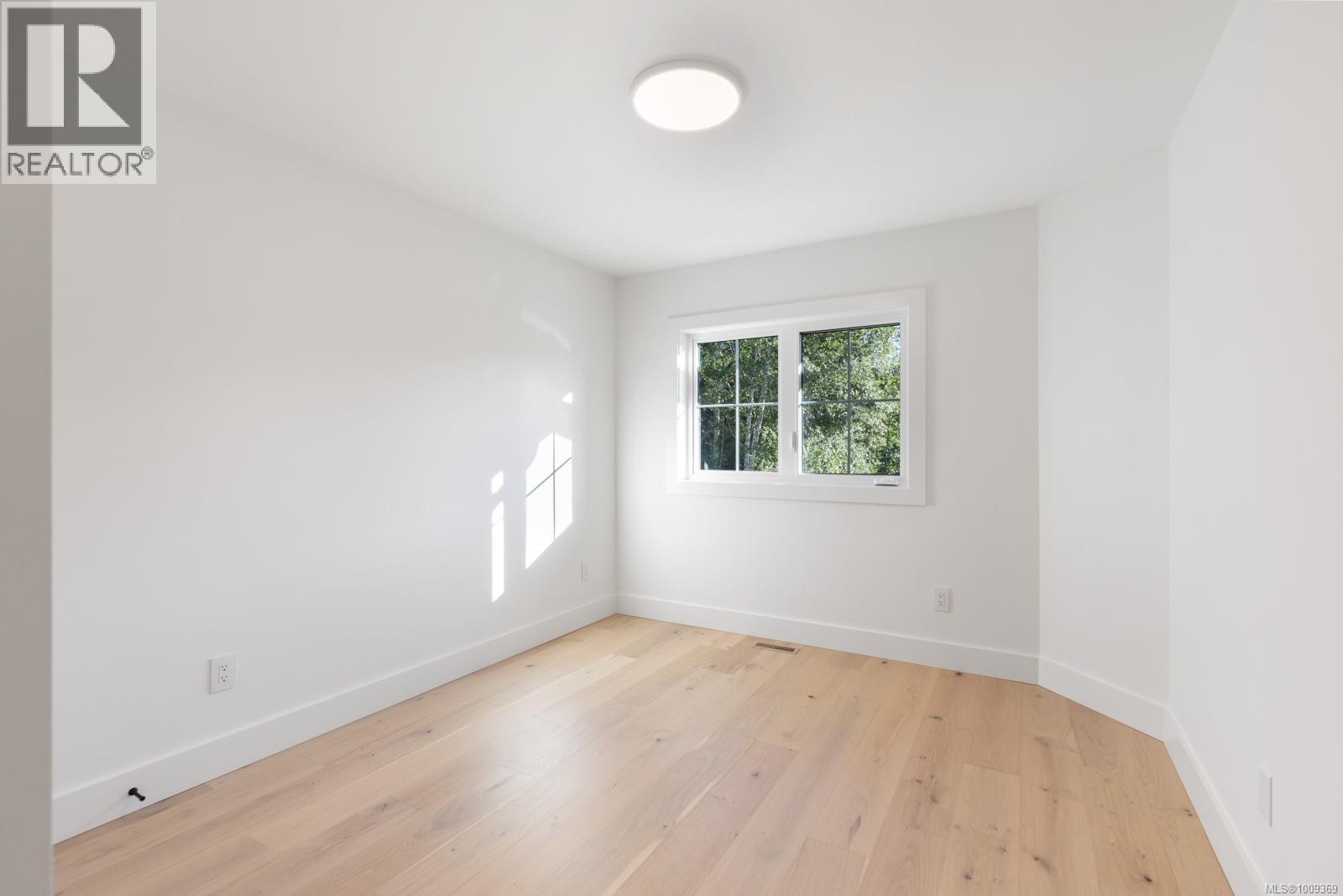 Photo 63 of 1592 Larsen Rd, Courtenay BC