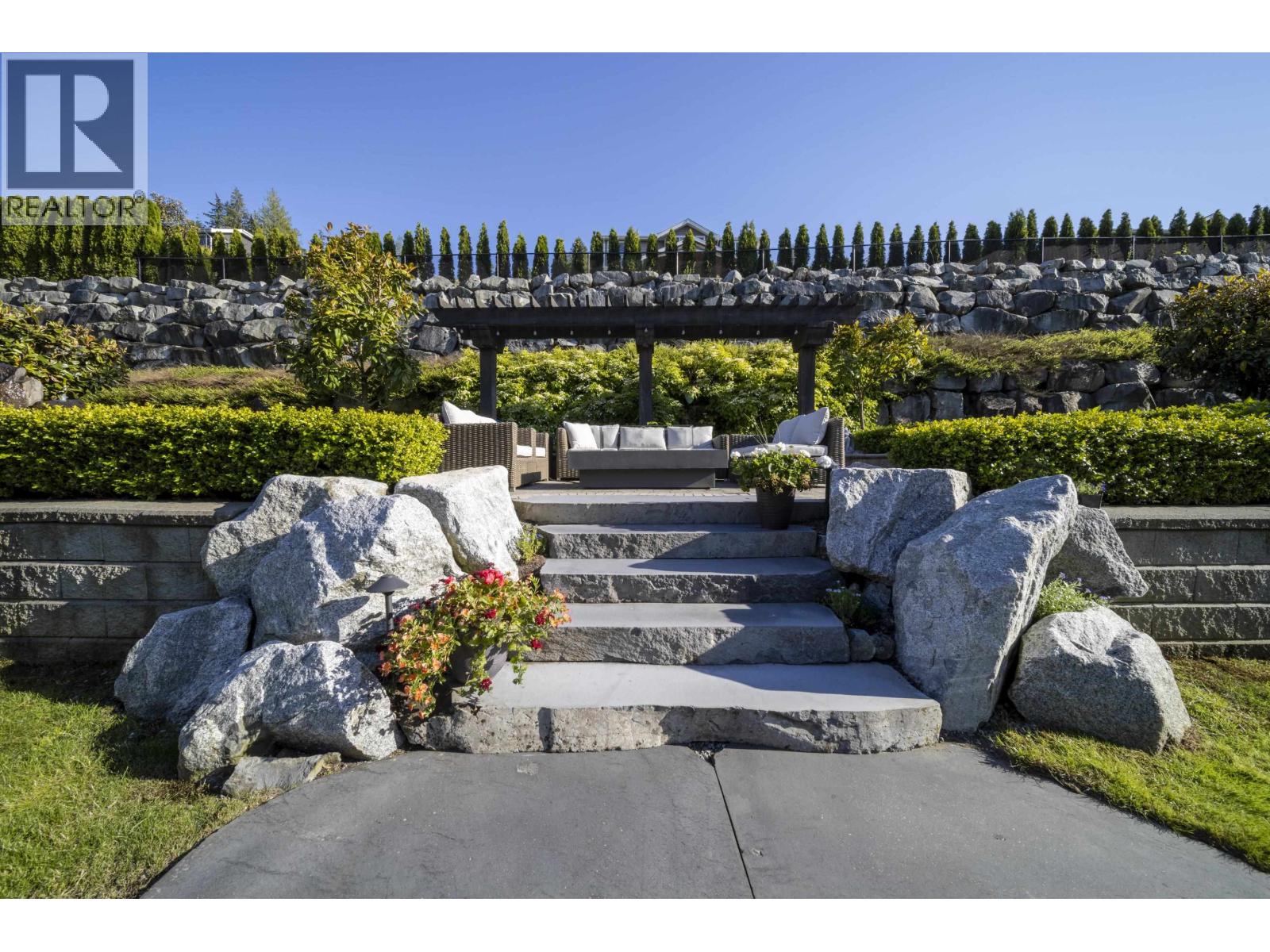 Photo 1 of 25518 Bosonworth Avenue, Maple Ridge BC