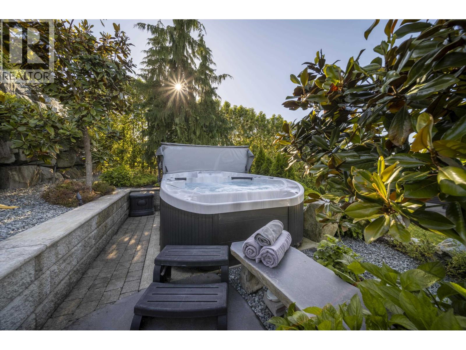 Photo 39 of 25518 Bosonworth Avenue, Maple Ridge BC