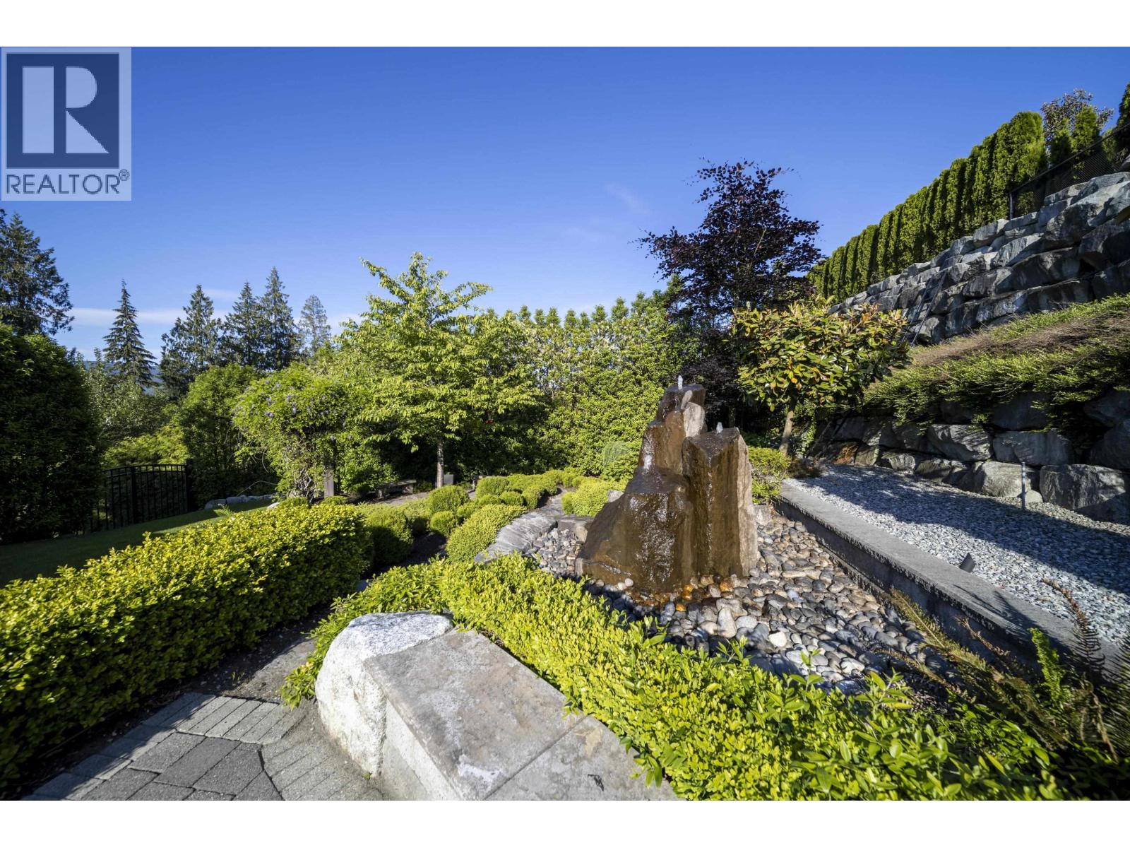 Photo 15 of 25518 Bosonworth Avenue, Maple Ridge BC