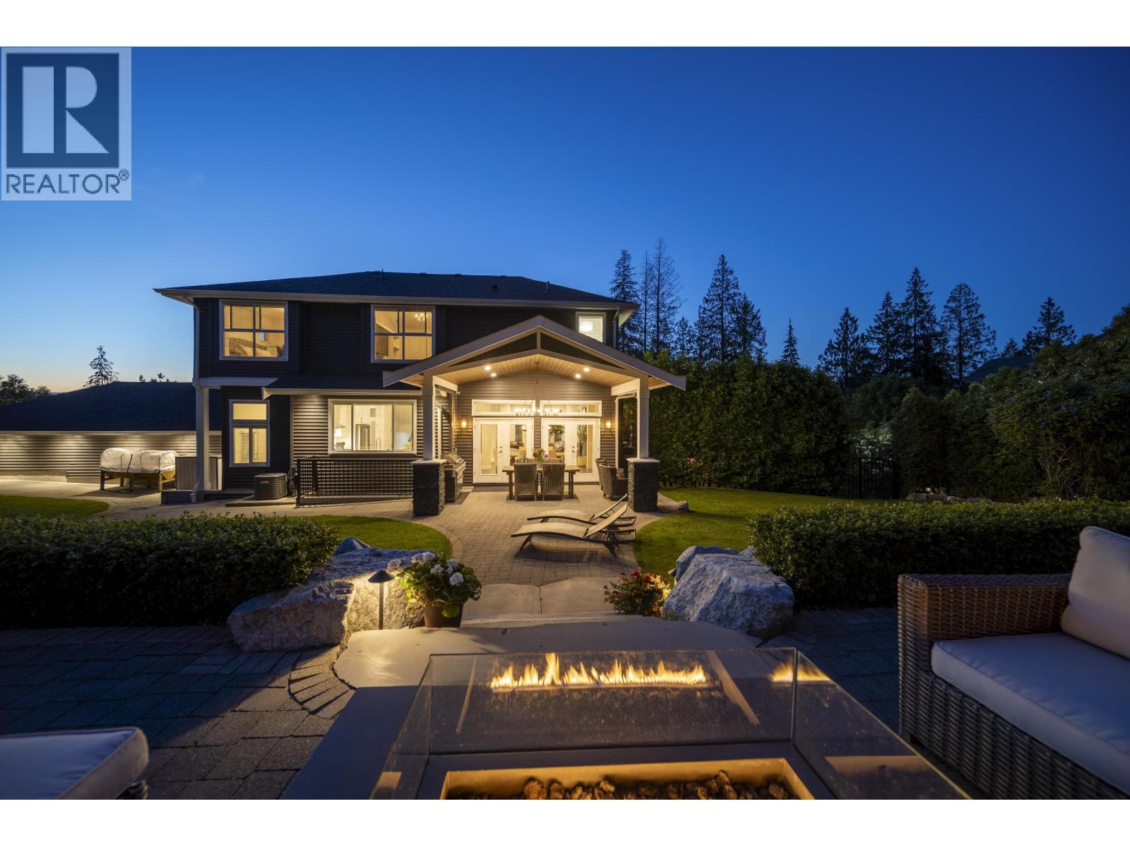Photo 2 of 25518 Bosonworth Avenue, Maple Ridge BC