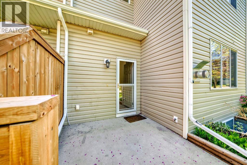 Single Family House for Sale in  Bridleridge Manor SW Bridlewood Calgary 