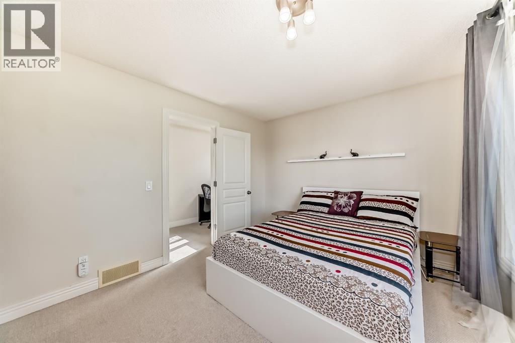 Single Family House for Sale in  Bridleridge Manor SW Bridlewood Calgary 