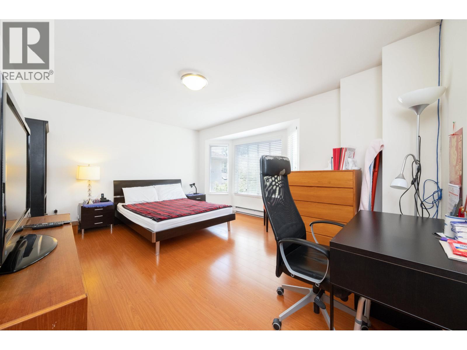 Photo 9 of 35 3701 Thurston Street, Burnaby BC