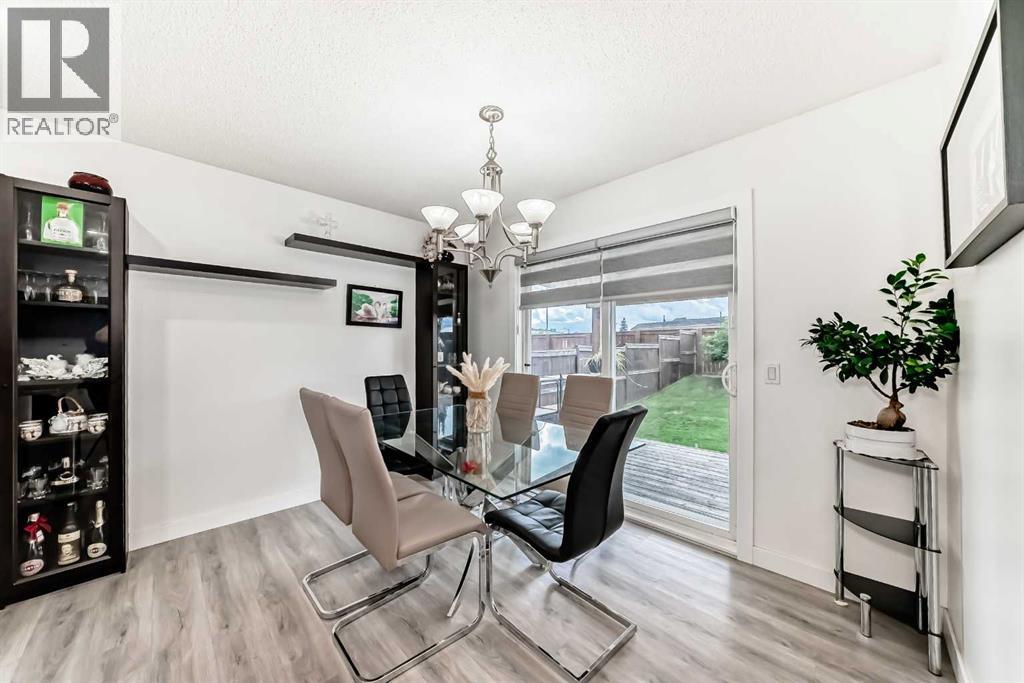 Photo 10 of 246 New Brighton Mews Se, Calgary AB