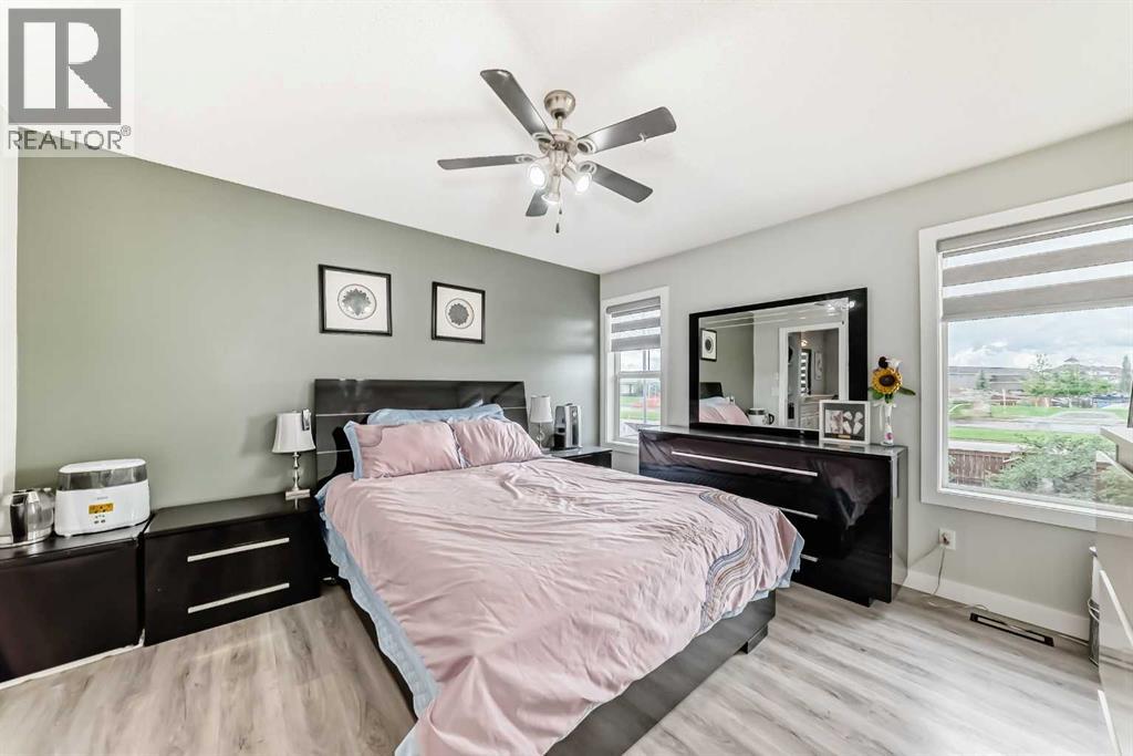 Photo 13 of 246 New Brighton Mews Se, Calgary AB