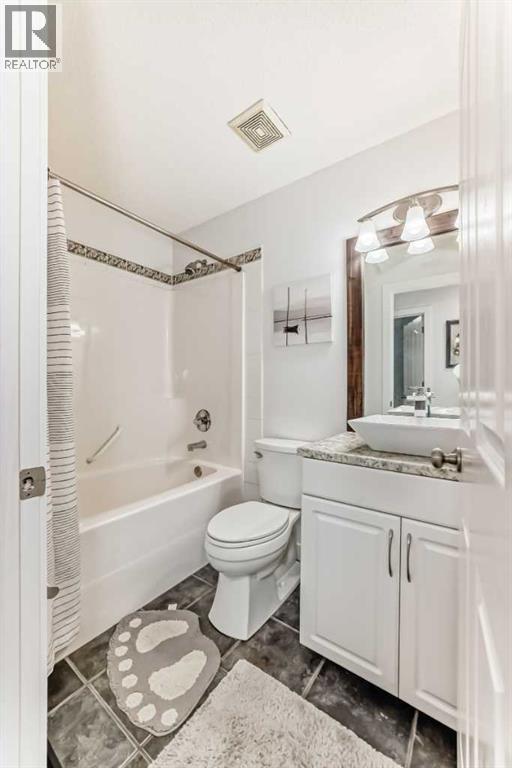 Photo 20 of 246 New Brighton Mews Se, Calgary AB