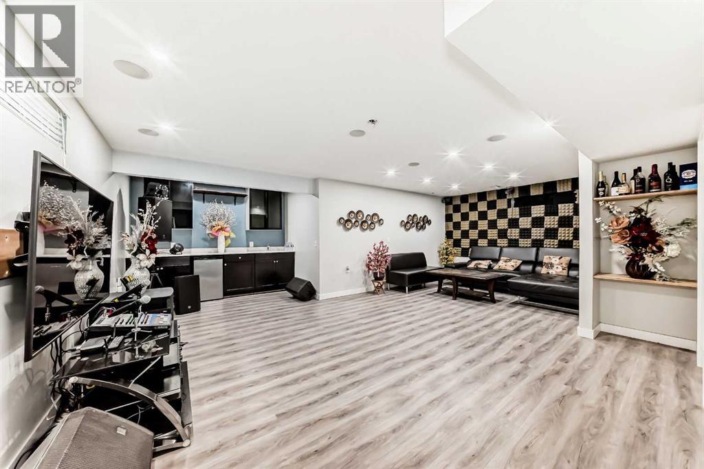 Photo 23 of 246 New Brighton Mews Se, Calgary AB