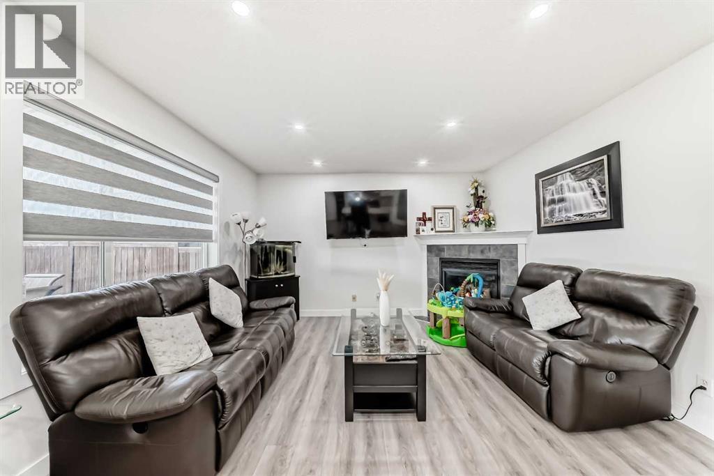 Photo 8 of 246 New Brighton Mews Se, Calgary AB