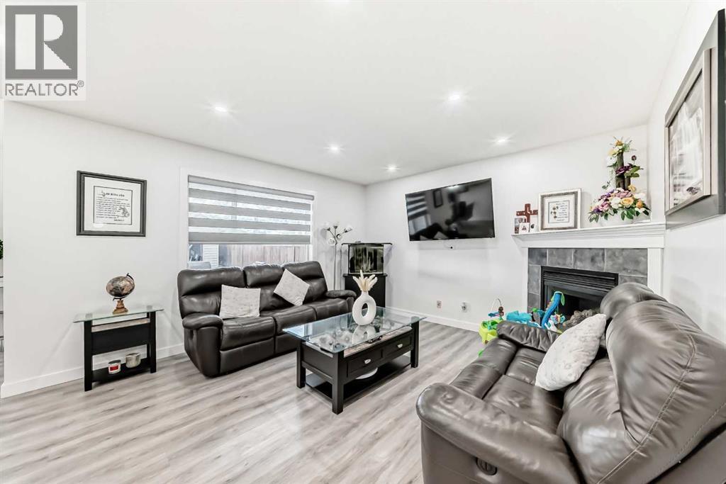 Photo 9 of 246 New Brighton Mews Se, Calgary AB