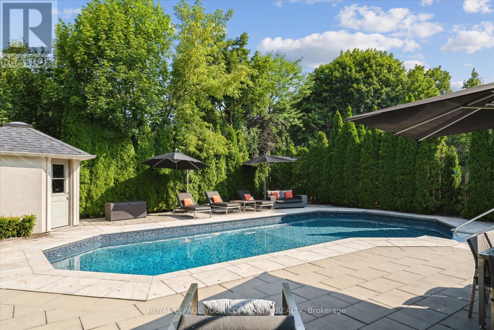 Photo 36 of 8 Winterport Court, Richmond Hill ON